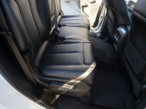 New 2025 Jeep Grand Cherokee L Limited image 16