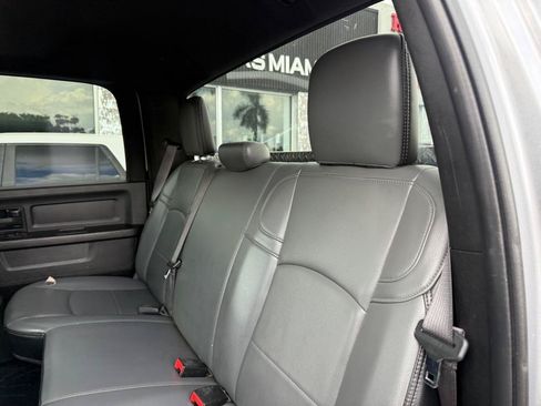Used 2022 RAM 3500 Tradesman w/ Chrome Appearance Group AWD/4WD image 34