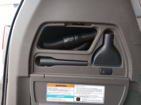 Used 2016 Honda Odyssey Touring Elite image 19