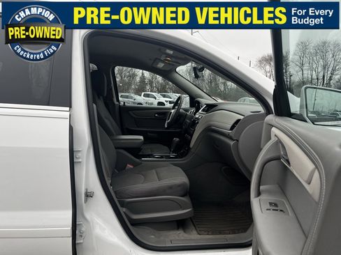 Used 2016 Chevrolet Traverse LT image 34