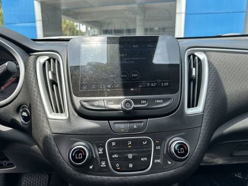 Used 2023 Chevrolet Malibu LT FWD image 25