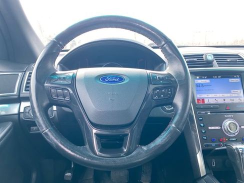 Used 2017 Ford Explorer Sport image 15