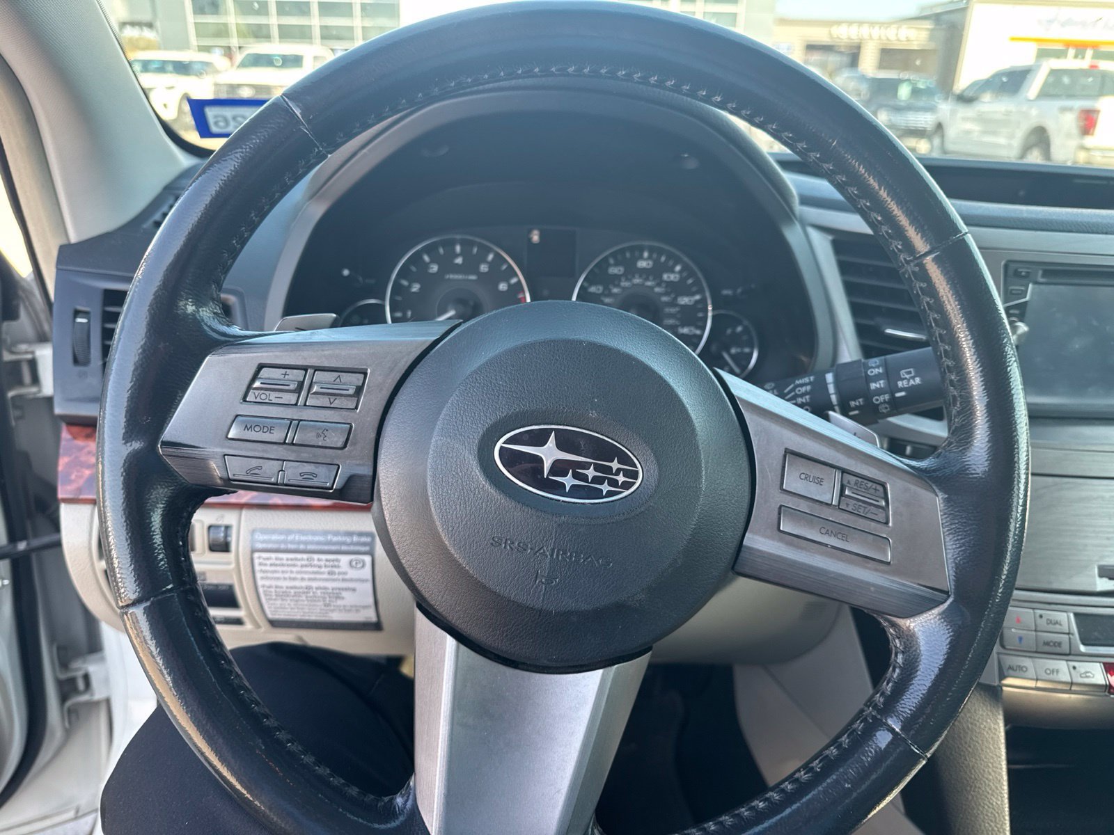 Used 2011 Subaru Outback 2.5i Limited w/ PWR Moonroof Pkg AWD/4WD image 11
