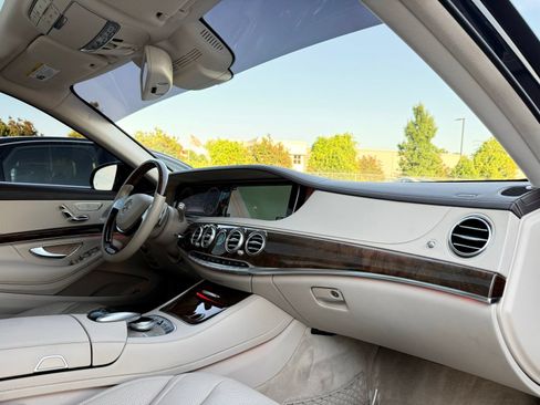 Used 2017 Mercedes-Benz S 550 4MATIC Sedan image 42