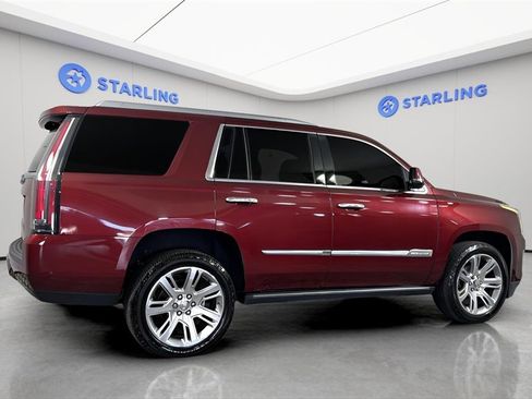 Used 2017 Cadillac Escalade Premium Luxury image 10