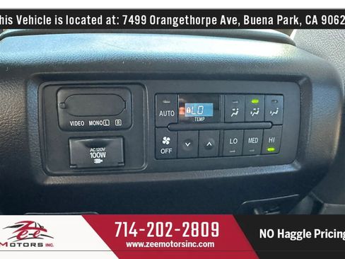 Used 2019 Toyota Sequoia Platinum w/ Carpet Mat Package (TMS) AWD/4WD image 50
