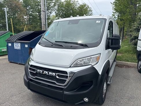 Used 2025 RAM ProMaster 2500 w/ U-Haul Equipment Group FWD image 3