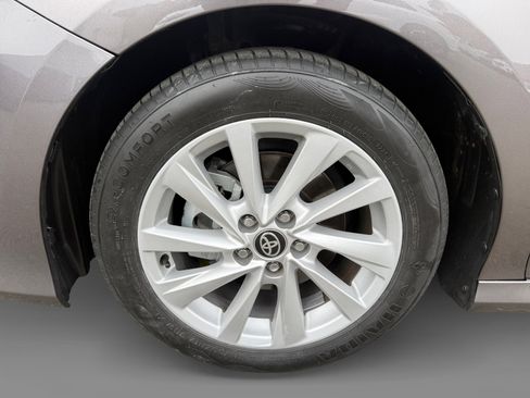 Used 2024 Toyota Camry LE image 9