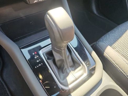 Used 2025 Subaru Forester Premium AWD/4WD image 18