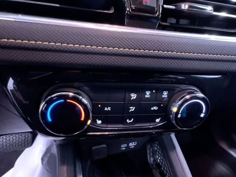 Used 2024 Chevrolet TrailBlazer ACTIV image 26