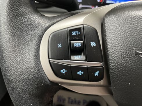 Used 2023 Ford Explorer XLT w/ Equipment Group 202A AWD/4WD image 20