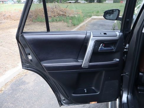 Used 2016 Toyota 4Runner Limited AWD/4WD image 24