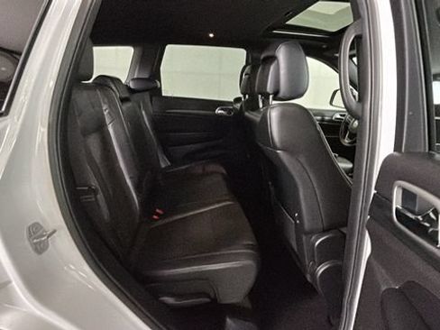 Used 2020 Jeep Grand Cherokee Altitude AWD/4WD image 29