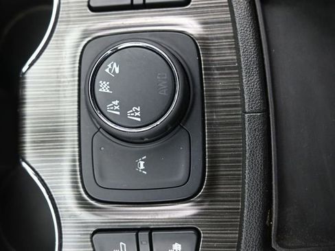 Used 2023 GMC Acadia SLT AWD/4WD image 23