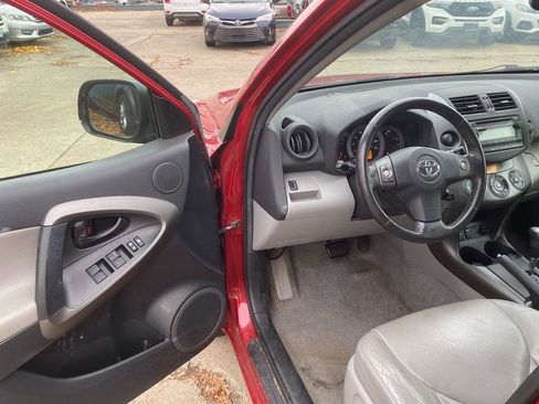 Used 2012 Toyota RAV4 Limited image 9