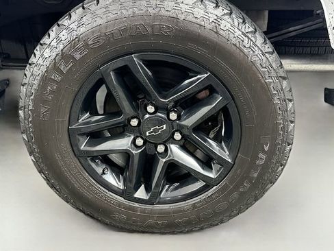 Used 2022 Chevrolet Silverado 1500 LT Trail Boss image 27