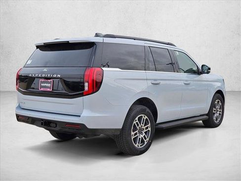 New 2026 Ford Expedition Active RWD image 2