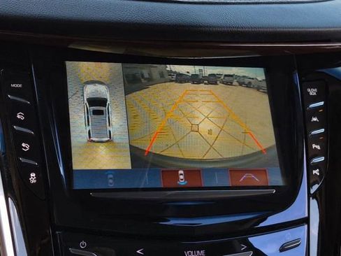 Used 2018 Cadillac Escalade Luxury RWD image 29