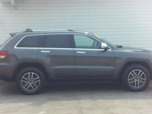 Used 2021 Jeep Grand Cherokee Limited AWD/4WD image 8