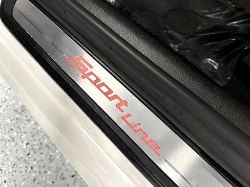 Used 2018 BMW 530i w/ Premium Package image 15