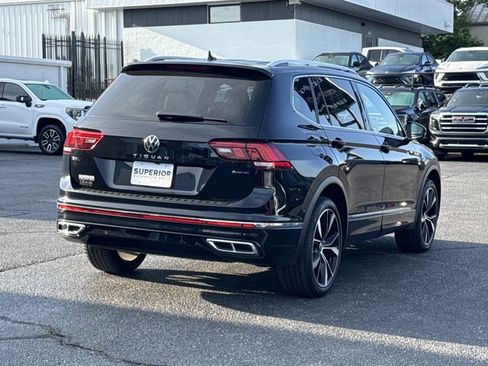 Used 2022 Volkswagen Tiguan SEL R-Line AWD/4WD image 2