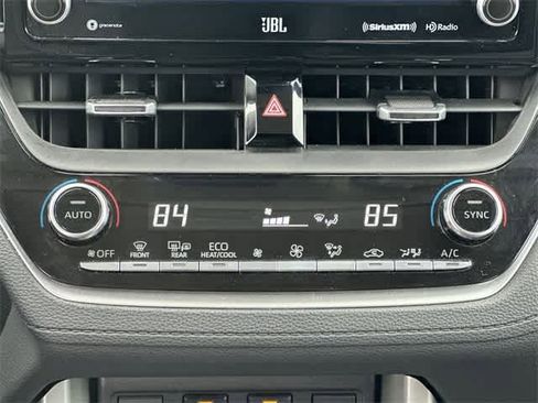 Used 2022 Toyota Corolla Cross XLE image 15