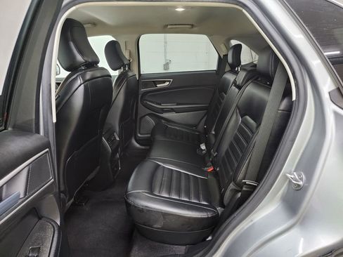 Used 2023 Ford Edge SEL image 25