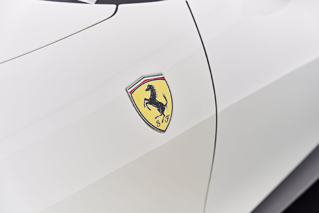Used 2022 Ferrari Roma RWD image 23