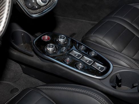 Used 2025 McLaren GTS image 26