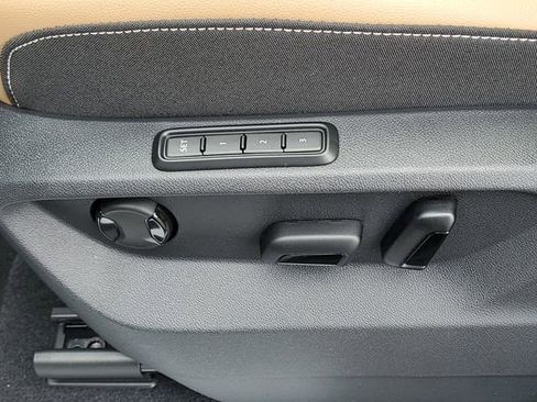 New 2026 Volkswagen Atlas Cross Sport SEL R-Line image 21