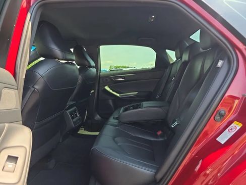 Used 2019 Toyota Avalon XLE FWD image 38