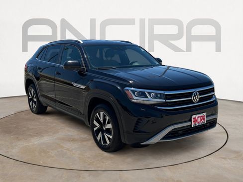 Used 2021 Volkswagen Atlas Cross Sport SE FWD image 4