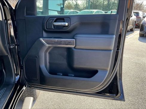 Used 2022 Chevrolet Silverado 2500 LTZ w/ Z71 Chrome Sport Edition image 25