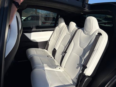 Used 2017 Tesla Model X 100D AWD/4WD image 9