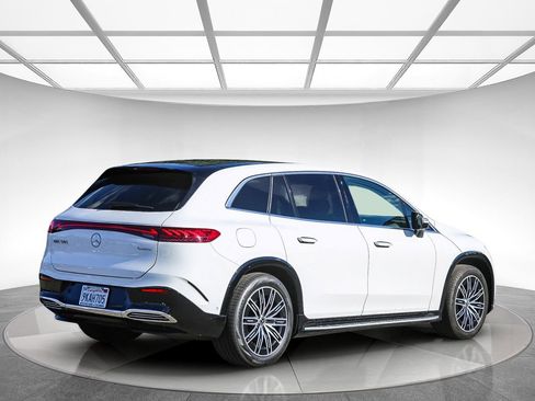 Certified 2023 Mercedes-Benz EQS 580 4MATIC SUV w/ Pinnacle Trim Package image 3