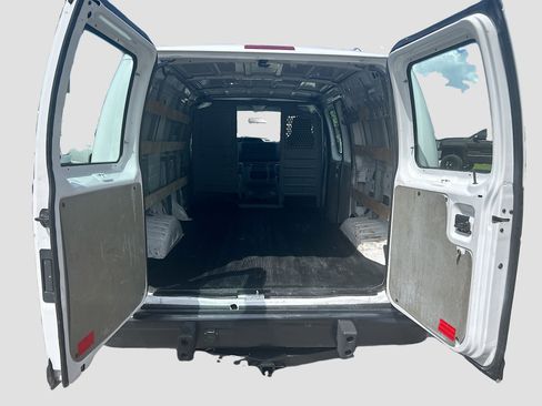 Used 2012 Ford E-250 and Econoline 250 w/ PWR Group RWD image 21