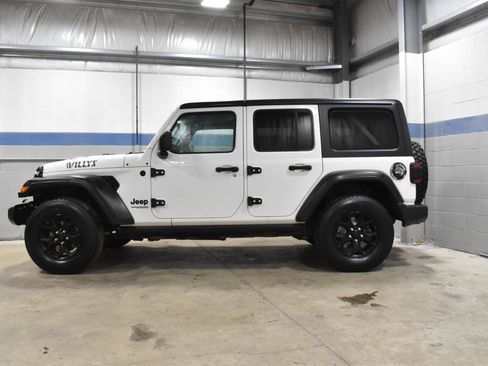 Used 2021 Jeep Wrangler Unlimited Willys image 21