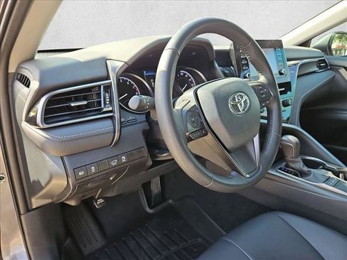Used 2024 Toyota Camry SE FWD image 9