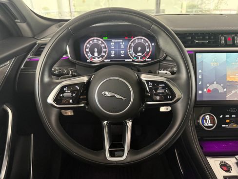 Used 2024 Jaguar F-PACE R-Dynamic S AWD/4WD image 16