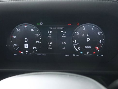 New 2025 Land Rover Defender 110 S AWD/4WD image 33