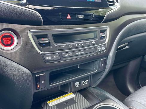 Certified 2023 Honda Passport TrailSport image 31