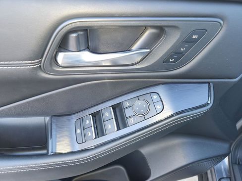 Certified 2025 Nissan Rogue SL w/ Tech Package image 31