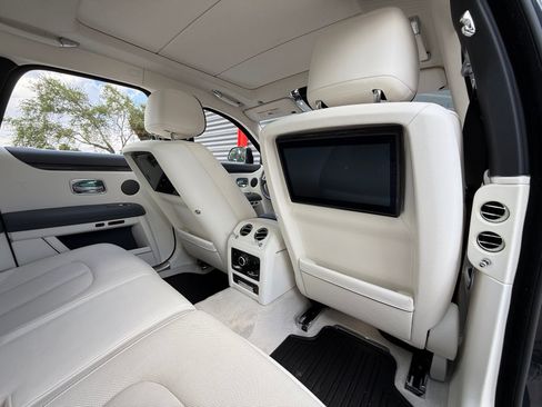 Used 2021 Rolls-Royce Ghost AWD/4WD image 33