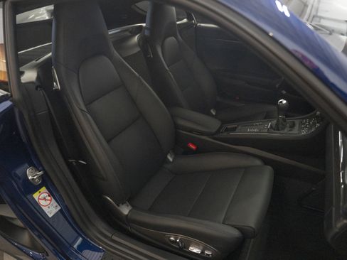 Used 2025 Porsche 718 Cayman S RWD image 27