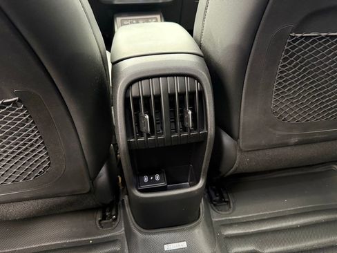 Used 2025 Hyundai Kona Limited FWD image 44
