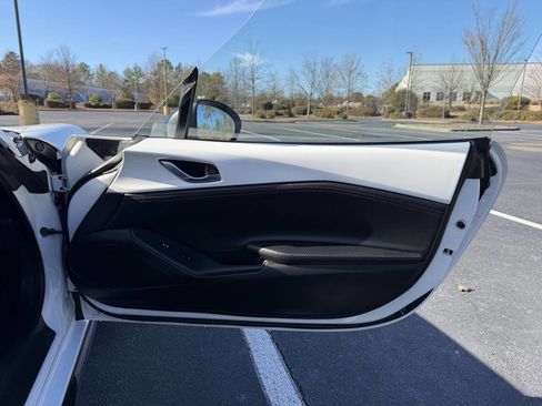 Used 2017 MAZDA MX-5 Miata RF Club w/ Brembo/BBS Package image 15