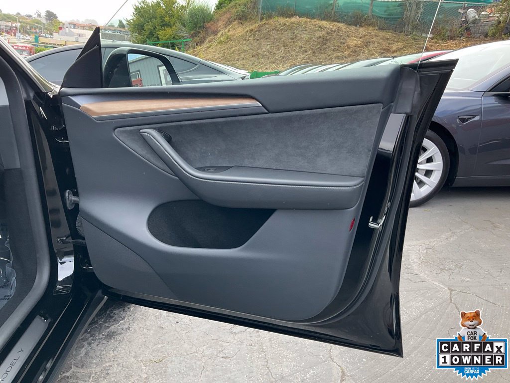 Used 2023 Tesla Model Y Long Range AWD/4WD image 79