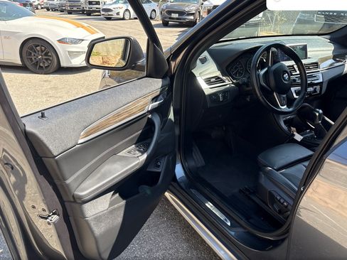 Used 2018 BMW X1 xDrive28i AWD/4WD image 4