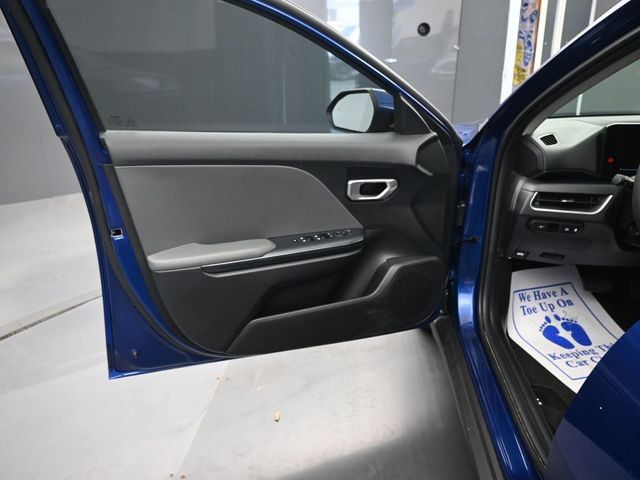 Used 2025 Kia K4 FWD image 9