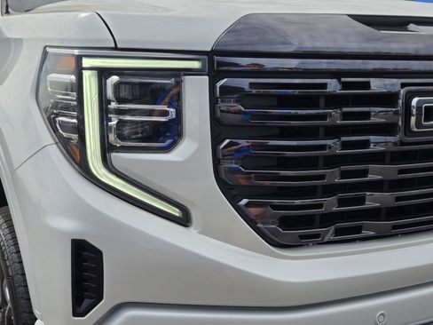 Used 2024 GMC Sierra 1500 Denali Ultimate image 3